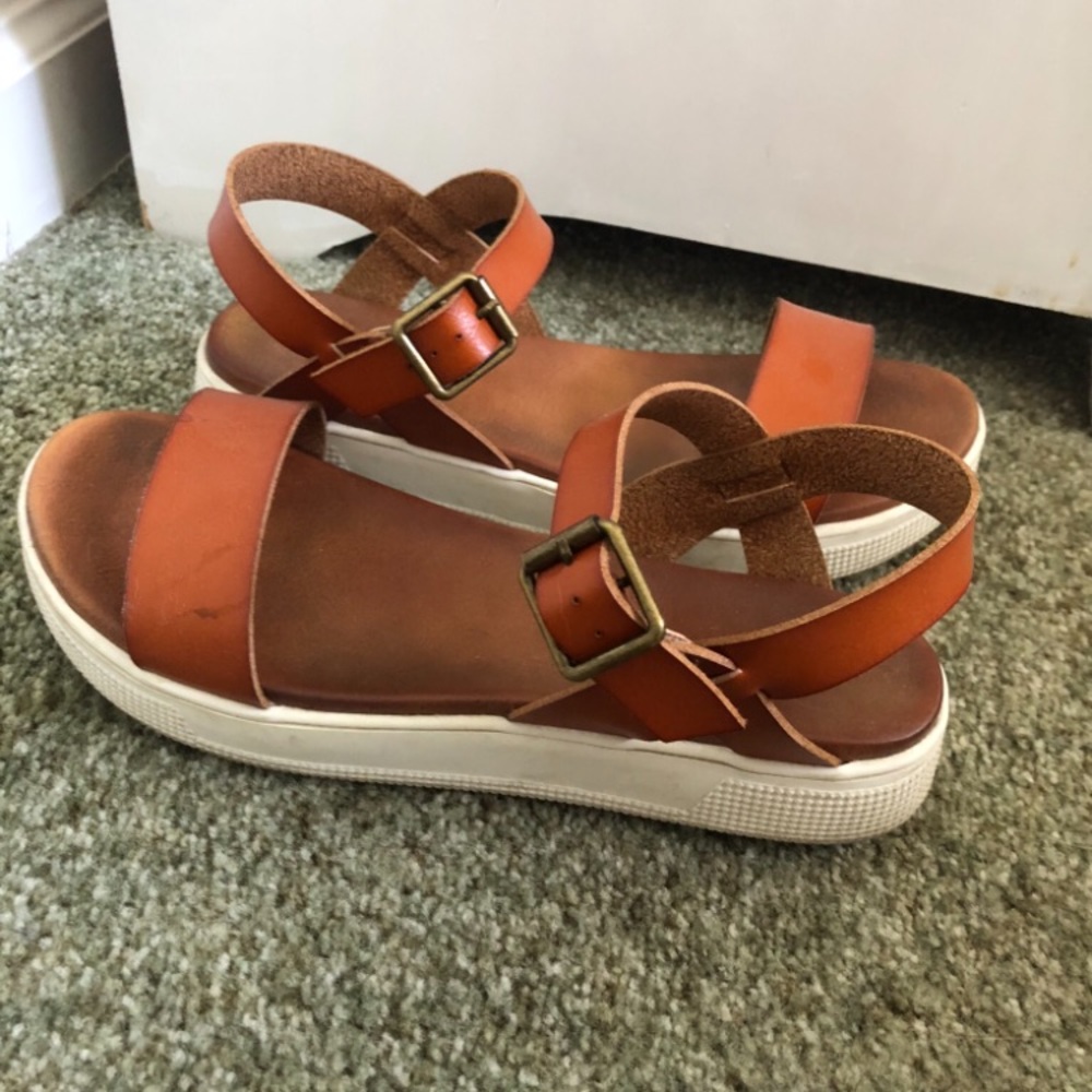 Mia tan 8.5 platform sandals